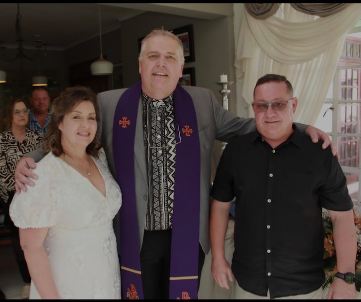 Wedding ceremony by Dr. Gerrit Rademeyer in Brenton-on-Sea
